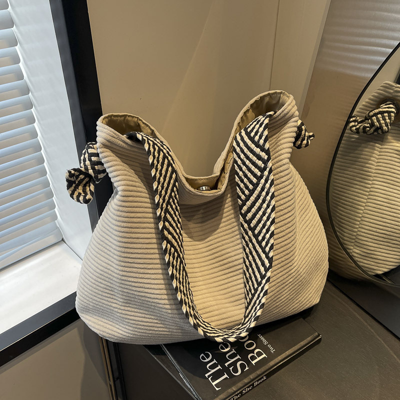 Tas Tote Kapasitas Besar untuk - Interior Design Class ulasan dan harga